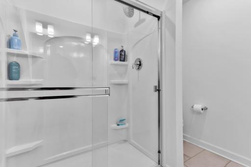 10813 Hinton Avenue S, Cottage Grove, MN 55016