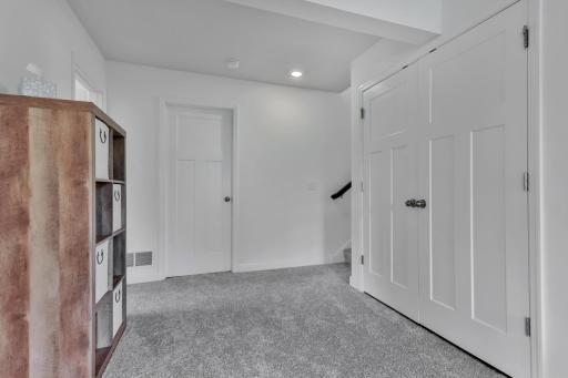 10813 Hinton Avenue S, Cottage Grove, MN 55016