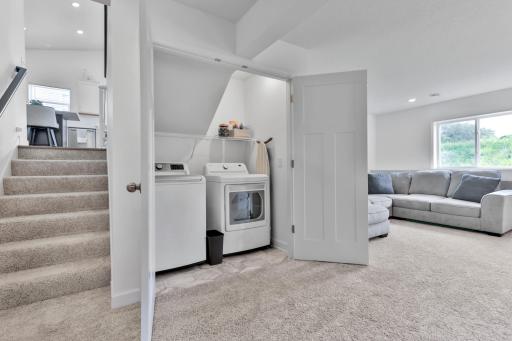 10813 Hinton Avenue S, Cottage Grove, MN 55016