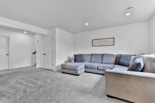 10813 Hinton Avenue S, Cottage Grove, MN 55016