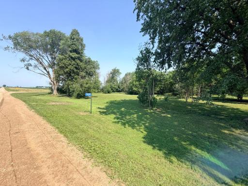 34038 190th Street, Worthington, MN 56187