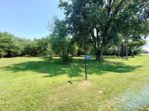 34038 190th Street, Worthington, MN 56187
