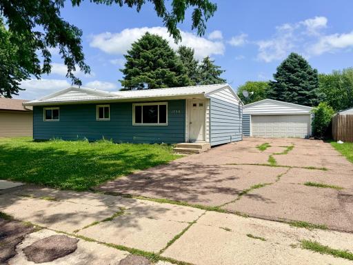 1738 Skyline Drive, Worthington, MN 56187