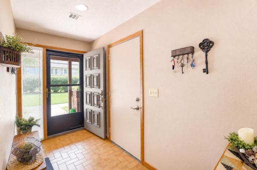 826 4th Avenue NE, Waseca, MN 56093