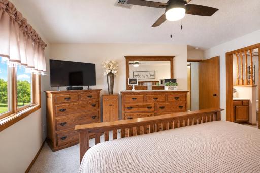 826 4th Avenue NE, Waseca, MN 56093