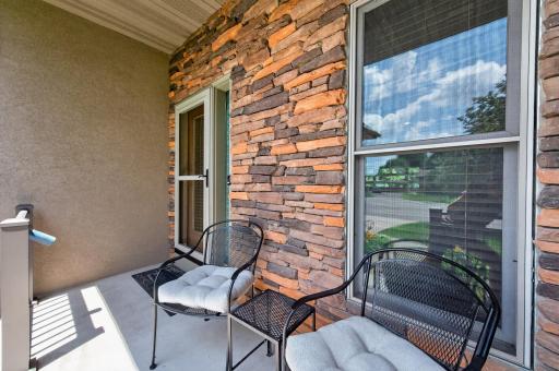 607 100th Court NE, Blaine, MN 55434