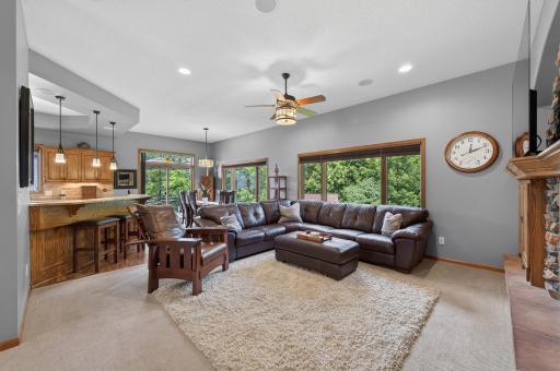 607 100th Court NE, Blaine, MN 55434