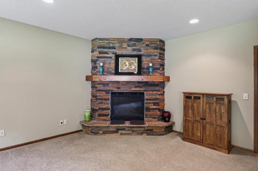 607 100th Court NE, Blaine, MN 55434