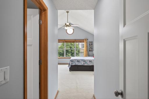 10013 Iris Lane, Eden Prairie, MN 55347
