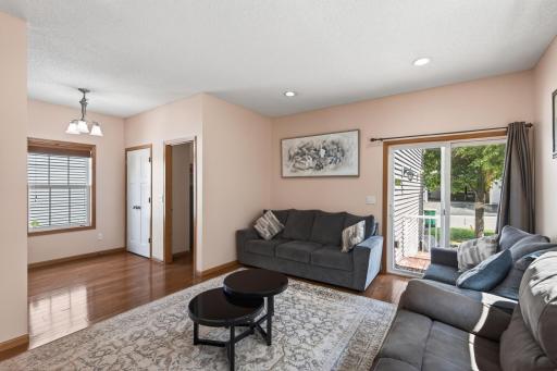 10013 Iris Lane, Eden Prairie, MN 55347