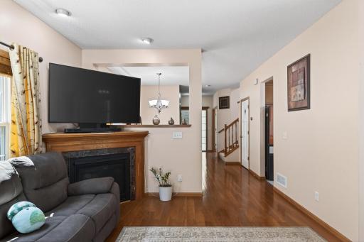 10013 Iris Lane, Eden Prairie, MN 55347