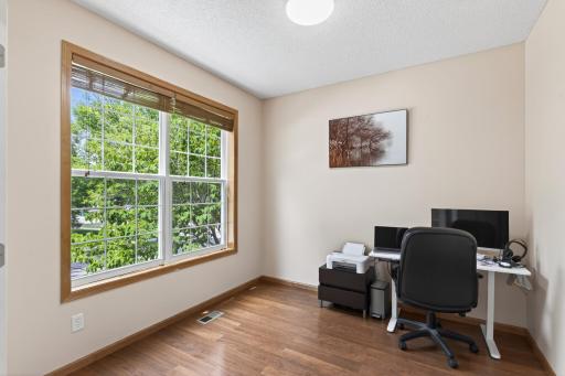 10013 Iris Lane, Eden Prairie, MN 55347