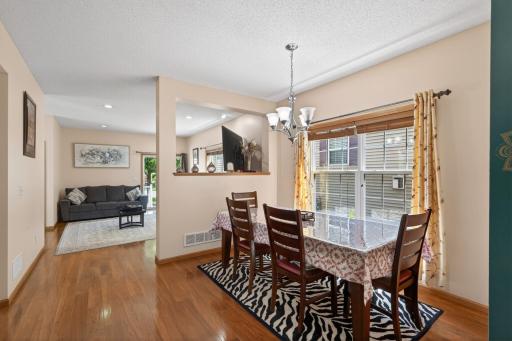 10013 Iris Lane, Eden Prairie, MN 55347