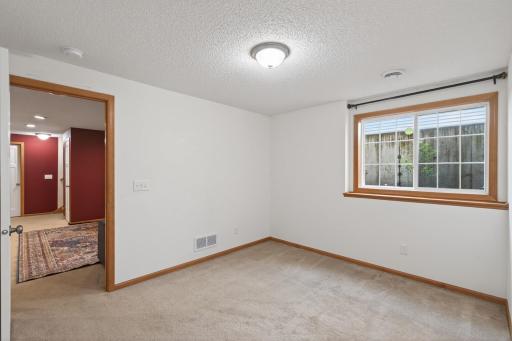 10013 Iris Lane, Eden Prairie, MN 55347