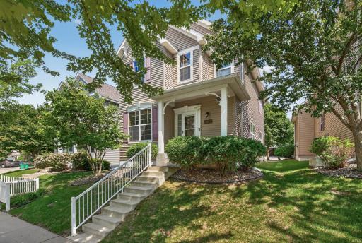 10013 Iris Lane, Eden Prairie, MN 55347