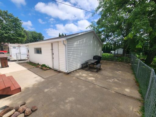 1210 10th Street NW, Austin, MN 55912