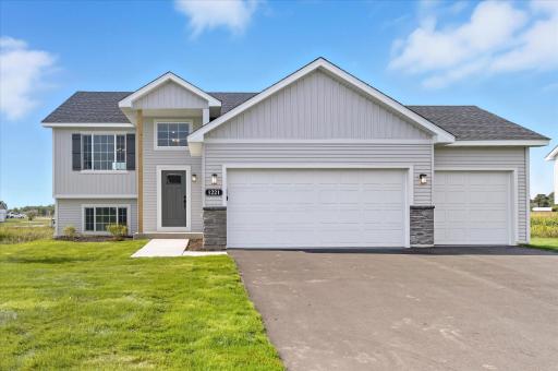 Washington floorplan - photos are of a staged model home of the same floorplan. Selections and colors may differ.