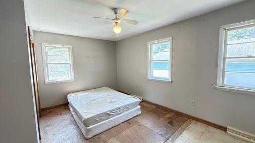 36 E Ronning Avenue, Appleton, MN 56208