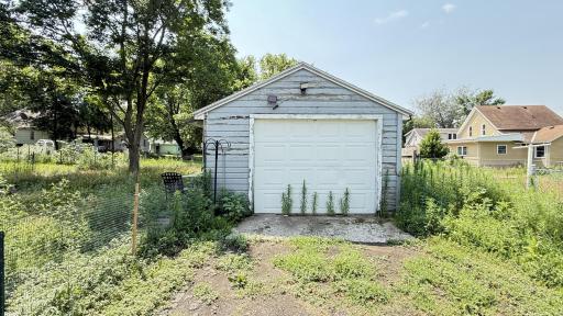 36 E Ronning Avenue, Appleton, MN 56208