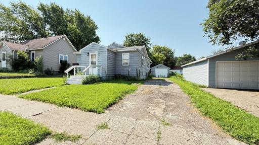 36 E Ronning Avenue, Appleton, MN 56208