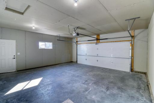 6807 Belding Drive South, Fargo, ND 58104