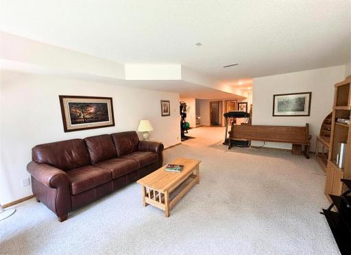 8632 White Oak Street NE, Bemidji, MN 56601