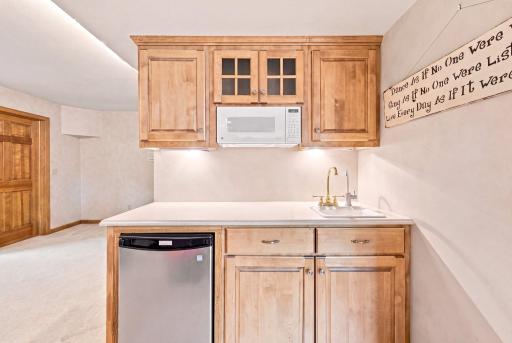 4819_137th_Street_West_Apple_Valley_MN_USA_026.jpg