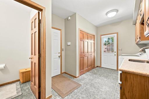4819_137th_Street_West_Apple_Valley_MN_USA_019.jpg