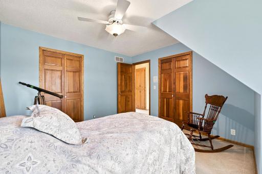4819_137th_Street_West_Apple_Valley_MN_USA_046.jpg