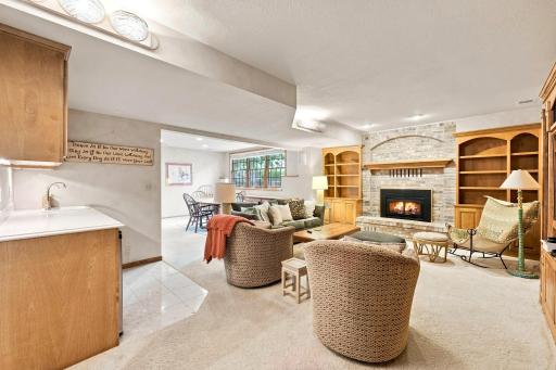 4819_137th_Street_West_Apple_Valley_MN_USA_029.jpg