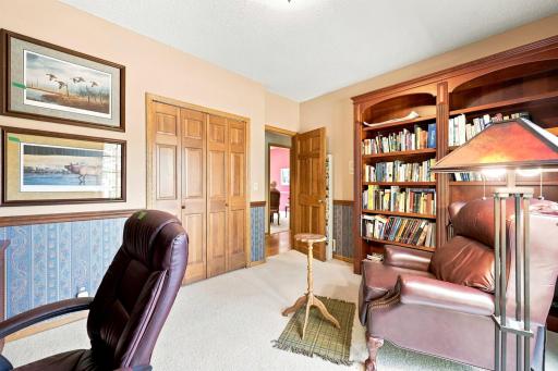 4819_137th_Street_West_Apple_Valley_MN_USA_023.jpg