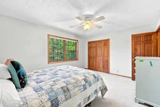 4819_137th_Street_West_Apple_Valley_MN_USA_044.jpg