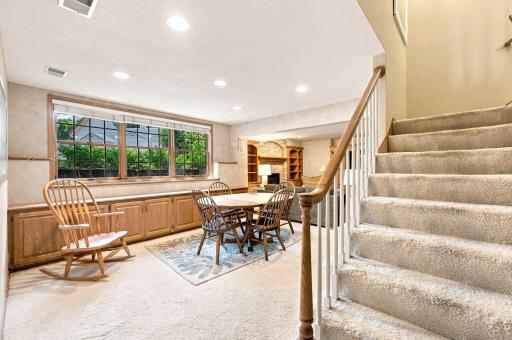 4819_137th_Street_West_Apple_Valley_MN_USA_024.jpg