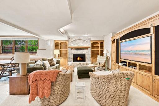 4819_137th_Street_West_Apple_Valley_MN_USA_028.jpg