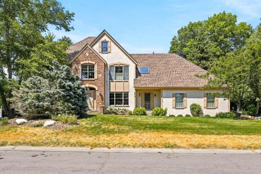 4819_137th_Street_West_Apple_Valley_MN_USA_001.jpg