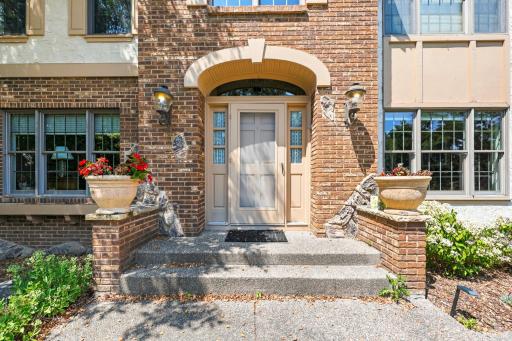 4819_137th_Street_West_Apple_Valley_MN_USA_005.jpg