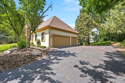 4819_137th_Street_West_Apple_Valley_MN_USA_004.jpg