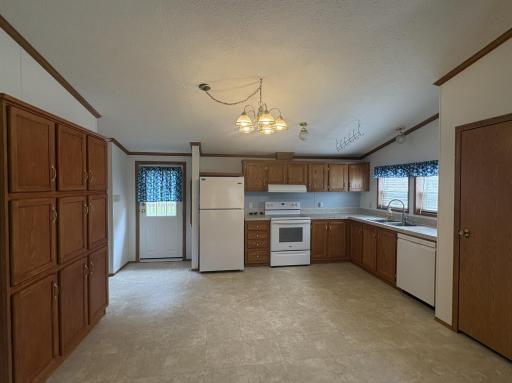 2700 S Lake Jessie Road SE, Alexandria, MN 56308