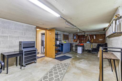 HUGE workshop, storage, or more space to finish.