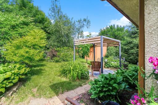 Another gorgeous ourdoor community space!