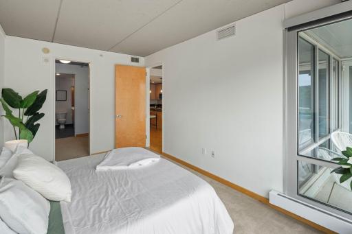 45 University Avenue SE, 313, Minneapolis, MN 55414