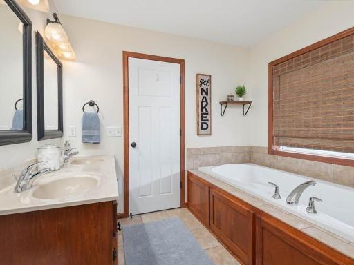 Primary bath with soaking tub