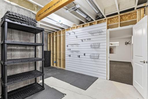 4648 Benjamin Place, Woodbury, MN 55129