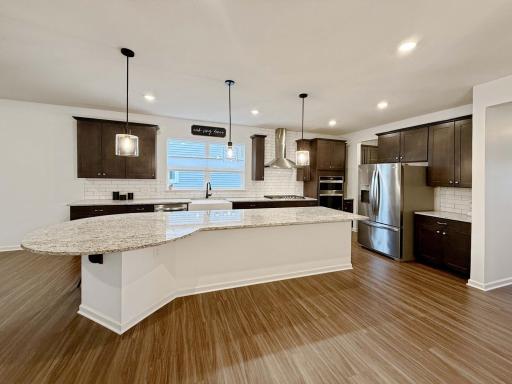 4648 Benjamin Place, Woodbury, MN 55129