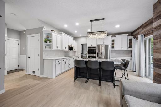 7975 Parrish Avenue NE, Elk River, MN 55330