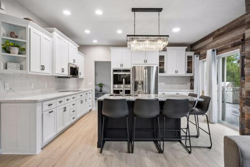7975 Parrish Avenue NE, Elk River, MN 55330