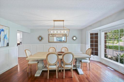 1638 Quail Ridge Circle, Saint Paul, MN 55125