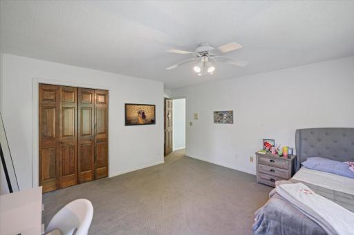1638 Quail Ridge Circle, Saint Paul, MN 55125