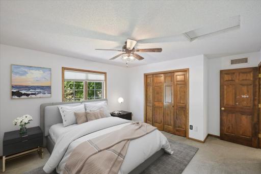 1638 Quail Ridge Circle, Saint Paul, MN 55125