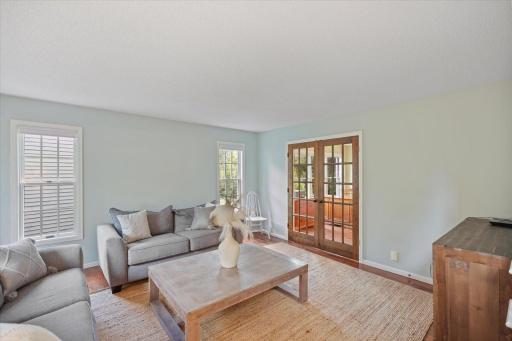 1638 Quail Ridge Circle, Saint Paul, MN 55125